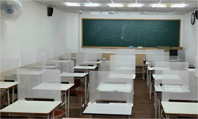 수능 가림막이 설치된 모습(사진=㈜클린스쿨 제공)