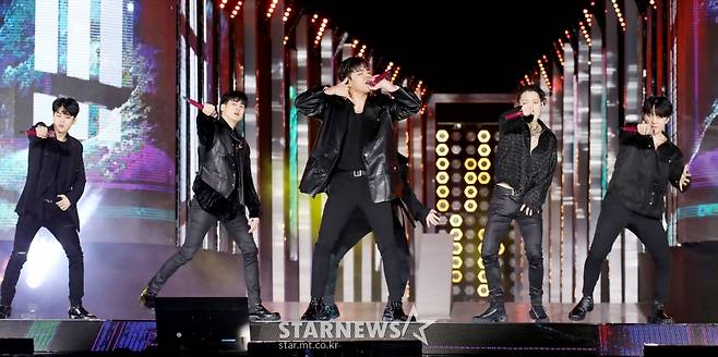 아이콘 '완벽한 무대'[★포토]