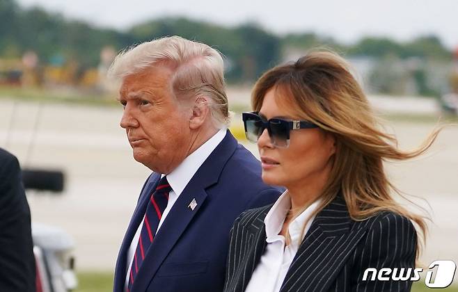 도널드 트럼프 미국 대통령(왼쪽)과 멜라니아 영부인 © AFP=뉴스1