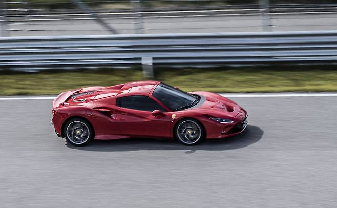 F8 스파이더 (사진: 온갖차 한명륜 기자)