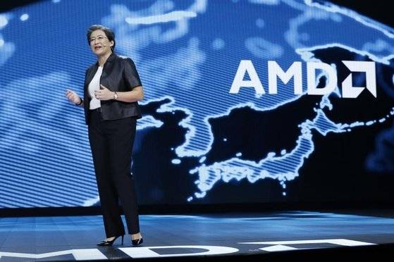 지난해 1월 CES 2019에서 기조연설 중인 리사 수 AMD CEO. [AMD 제공]