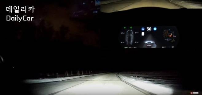 테슬라 오토파일럿 눈길 주행(KmanAuto)