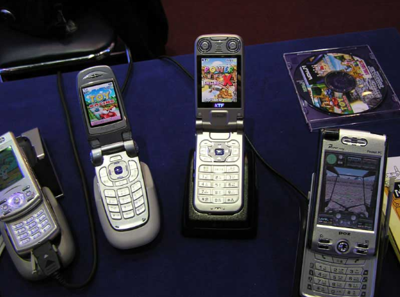 (피처폰 시절.. 나름대로 재미있는 게임이 많아 즐거웠던 시절이다)