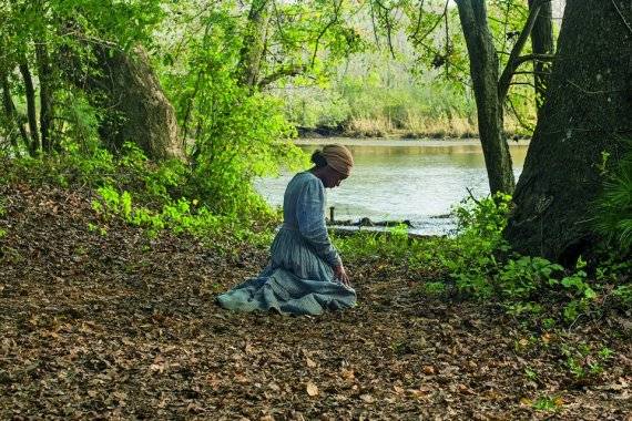 지난해 개봉한 '해리엇'은 흑인해방운동가 해리엇 터브먼(1820~1913)의 일대기를 그린 전기영화다. 이 작품에서 주연을 맡은 신시아 에리보는 "해리엇 터브먼을 연기한 것은 크나큰 영광이었지만 신앙의 힘이 없었더라면 해내지 못했을 것"이라며 "해리엇이 된다는 것은 언제나 하나님과 함께한다는 의미였다"고 말했다.