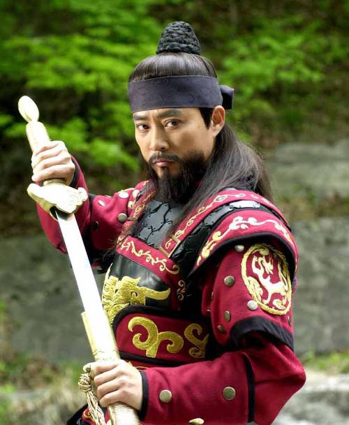 왕건을 연기한 최수종은 이 작품으로 사극 전문 배우라는 타이틀을 얻었다. KBS 제공