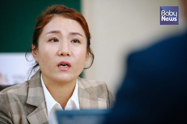 김도경 한국미혼모가족협회 대표에 따르면&nbsp;미혼모들을 위한 기관, 그리고 법과 제도가 미혼모의 자녀를 해외 입양 종용하던 시절, 스스로의 권리를 지키기 위해 미혼모 당사자 단체인 한국미혼모협회가 만들어졌다. 김재호 기자 ⓒ베이비뉴스