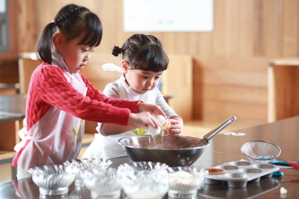 고창 상하농원의 머핀 만들기. 한국관광공사 제공