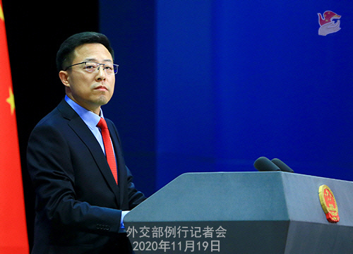 자오리젠 중국 외교부 대변인이 19일 정례브리핑을 하고 있다. 중국 외교부 홈페이지 캡쳐