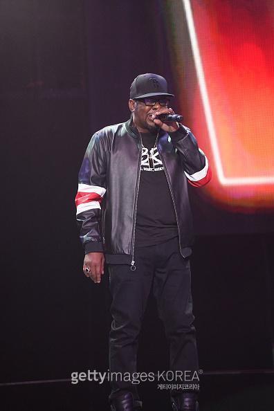 NEWARK, NJ - SEPTEMBER 30: Bobby Brown performs onstage during the Circle of Sisters' R&B Live concert at Prudential Center on September 30, 2018 in Newark, New Jersey. (Photo by Manny Carabel/Getty Images)