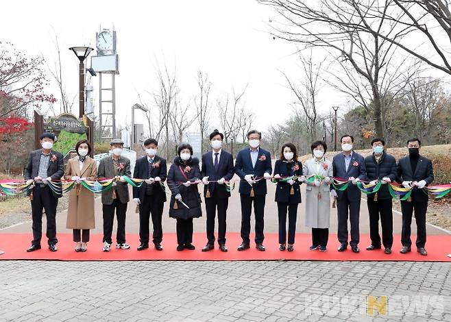 은구비 공원 준공식 모습.