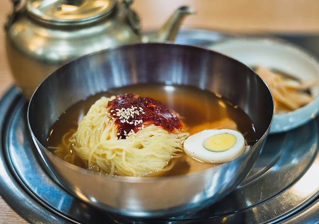 물밀면. 밀면은 가게 마다 저마다의 맛을 낸다.