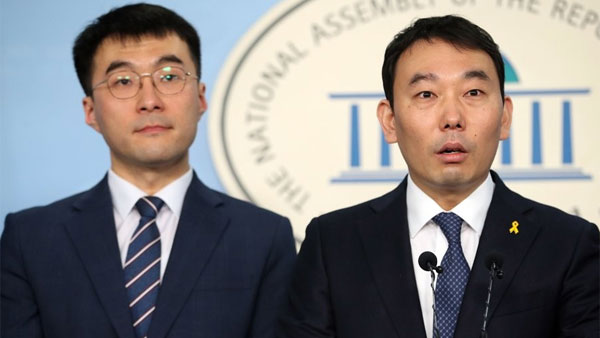 더불어민주당 김용민(오른쪽) 김남국 의원