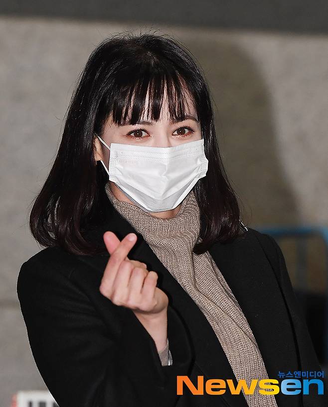 Guzal, adorable Short hair heartBroadcaster Guzal Tursunova attended the MBC every1 entertainment South Korean Foreigners recording at MBC Dream Center in Janghang-dong, Ilsan-dong, Goyang-si, Gyeonggi-do on December 4th.