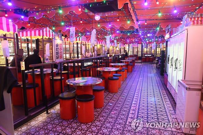 한산한 주점 기사와 직접 관련 없음 [연합뉴스 자료사진]