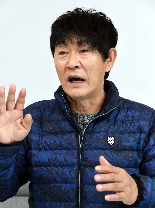 홍기천 특수분장감독은 지난 20일 세계일보와 인터뷰에서 “특수분장에 입찰 제도를 도입해야 한다”고 강조했다. 서상배 선임기자