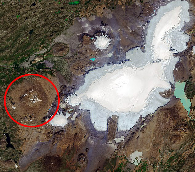 공식 소멸된 빙하 ‘오키외쿠틀’(빨간 동그라미)은 유명 빙하 ‘란기외쿠틀’의 일부분이다.(사진=NASA)