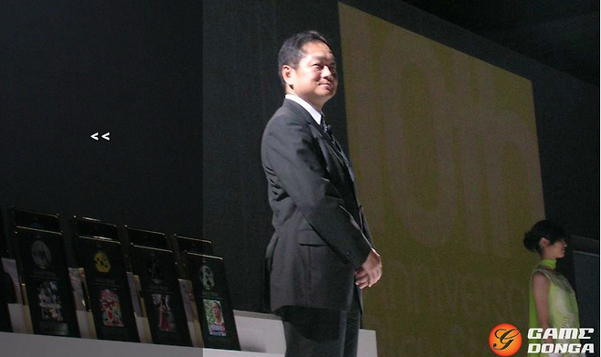 (자신감에 찬 모습의 쿠타라기 켄 당시 대표)