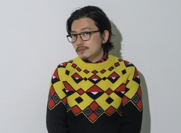 Yi Dong-hwi, beard also Perfect match digestion...FashionistaActor Yi Dong-hwi has been in a stylish fashion.On the 11th, Yi Dong-hwi posted a picture on his Instagram with the phrase cine21 Gyeonggi Film Festival.Yi Dong-hwi in the photo showed a fashionista by wearing a colorful patterned knit and giving points with glasses and beard.In the visuals of the sophisticated and natural Yi Dong-hwi, fans responded in various ways such as Wow is luxurious, Good looks and Brother is healthy.On the other hand, Yi Dong-hwi is expecting a lot of anticipation by appearing in the movie New Years Eve which is about to be released in addition to the above-mentioned work.