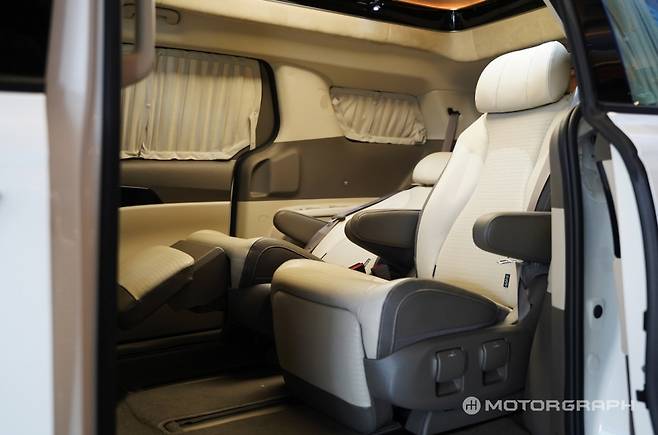 4세대 카니발 하이리무진