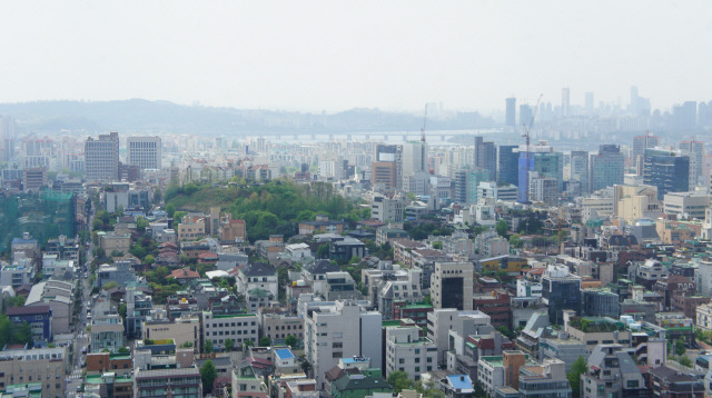 다세대·빌라와 단독주택이 혼재돼 있는 강남구 논현동 일대 전경. /서울경제DB