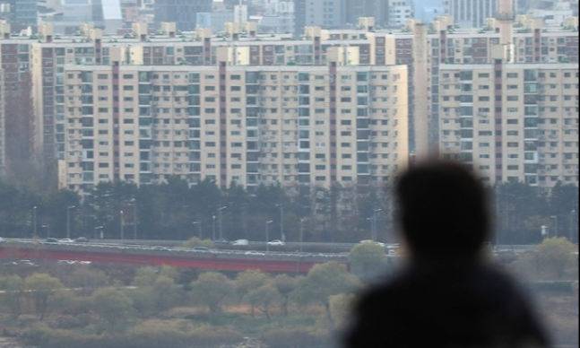 서울 응봉산에서 바라본 강남구 일대 아파트 모습. 연합뉴스