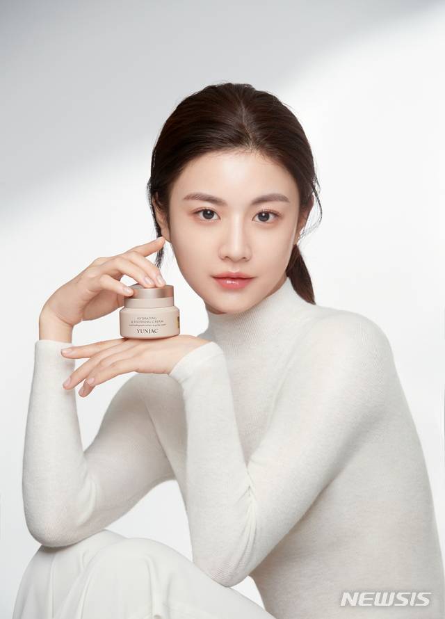 [서울=뉴시스]배우 고윤정 '연작' 화보