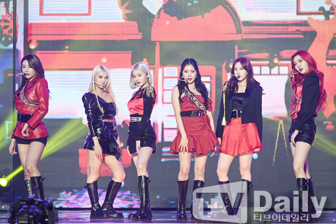 The 2020 SBS Song Daejeon in DAEGU was pre-recorded on the evening of the 25th.Singer Momoland joined SBS on the day.Boom, Kim Hee-chul and April The 2020 SBS Song Daejeon, which was conducted as a society of good, will be held under the theme of The Wonder Year.BTS, TWICE, Seventeen, Godseven (GOT7), MonstaX (MONSTA X), Mamamu, Jesse, New East, Girlfriend, Omai Girl, IZ*ONE, The Boys, Stray Kids, (Women) Kids, ATEEZ, and Yes ( ITZY), Tomorrow By Together (TOMORROW X TOGETHER), April, Momoland, Cravity (CRAVITY), Treasure (TREASURE), Espa, Enhyphen (ENHYPEN) appear and shine the seat.