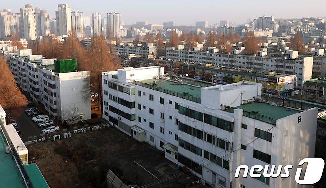 서울 서초구 반포주공아파트 1단지의 모습. 2019.1.13/뉴스1 © News1 구윤성 기자