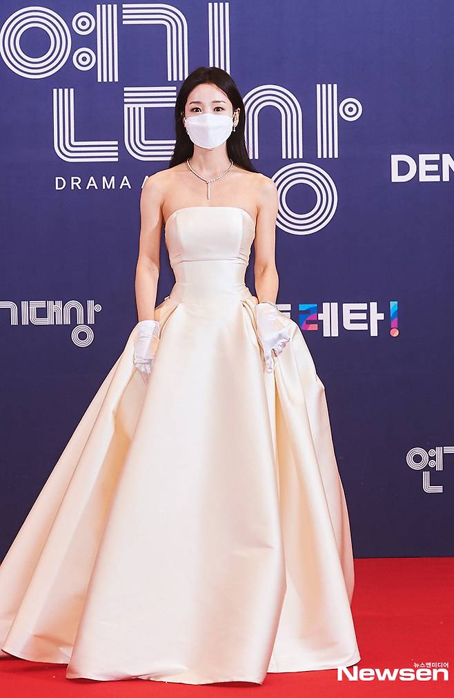 The 2020 MBC Acting Grand Prize photo wall event was held at MBC Public Hall in Sangam-dong, Mapo-gu, Seoul on the afternoon of December 30.Actor Nam Gyu-ri stood in the photo wall on the day.Photos