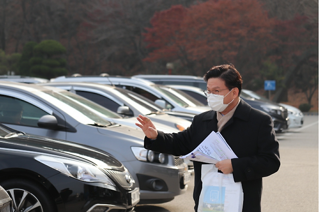 김성태 목사는 "정부방침을 철저히 지키면서 교회가 할 수 있는 일들을 찾아야 한다"며 "이런때일수록 교회가 한마음으로 지역사회를 격려한다면 위기를 극복할 수 있을것"이라고 말했다. 삼척큰빛교회 제공