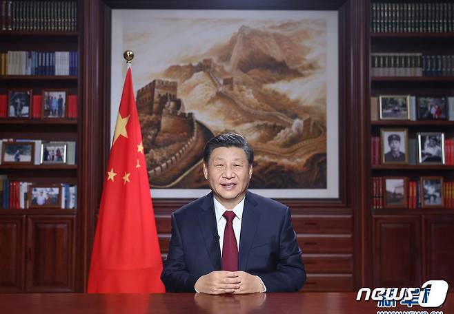 시진핑 중국 국가주석이 31일 신년 연설을 하고 있다.(신화망 갈무리)© 뉴스1