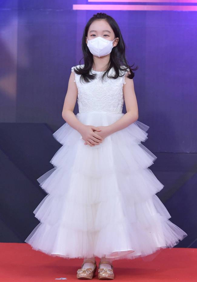 Actor Ju-rim held 2020 KBS Acting Grand PrizeIm attending a photo wall event.Photo: KBS