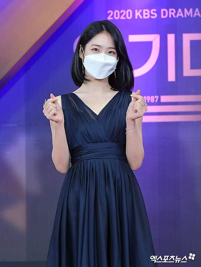 Actor Shin Ye-eun, who attended the 2020 KBS Acting Grand Prize held at KBS in Yeouido-dong, Seoul, poses on the afternoon of the 31st.Photo: KBS Provision