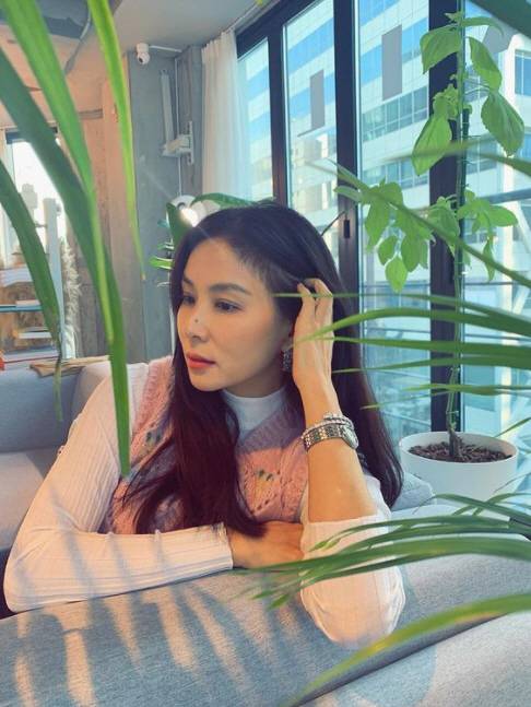 Jang Dong Gun Ko So Young Shining Beautiful Looks Than Luxury Watch Elegance Itself