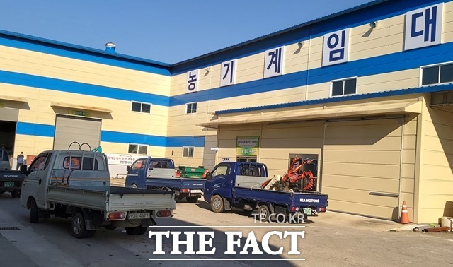 전북 정읍시 농업기술센터가 코로나19로 인한 농가들의 어려움을 덜어주기 위해 농기계 임대료 할인 제도를 올 6월까지 연장한다고 5일 밝혔다. /정읍시 제공