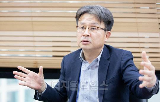 이병헌 중소기업연구원장 인터뷰. 박동욱기자 fufus@