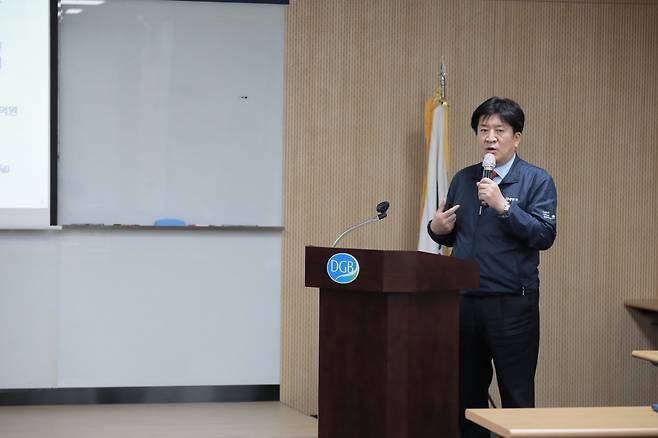김성한 DGB생명 대표가 6일 ‘2021년 비대면 시무식 및 경영전략 설명회’에서 향후 계획과 포부를 밝히고 있다. [DGB생명 제공]