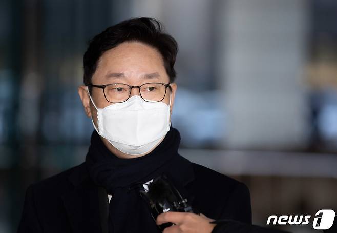 박범계 법무부 장관 후보자가 6일 오전 서울 서초구 서울고등검찰청사에 마련된 인사청문회 준비 사무실로 출근하고 있다. 2021.1.6/뉴스1 © News1 이재명 기자