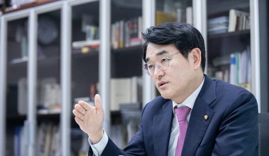 박용진 더불어민주당 의원 고견 인터뷰. 박동욱기자 fufus@