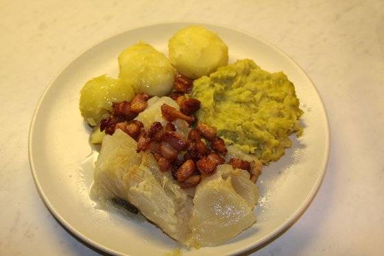 노르웨이에서는 성탄절에 즐겨 먹는 생선요리 루테피스크(lutefisk). [사진 Jarle Vines in wikimedia commons]