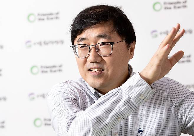 ⓒ시사IN 조남진자원순환사회경제연구소 홍수열 소장은 “분리배출을 정상화시키고 쓰레기 발생 현황을 정확히 인식하는 캠페인이 필요하다”라고 말했다.