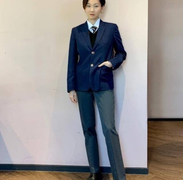 장윤주가 환상적인 교복핏을 과시했다. 장윤주 SNS