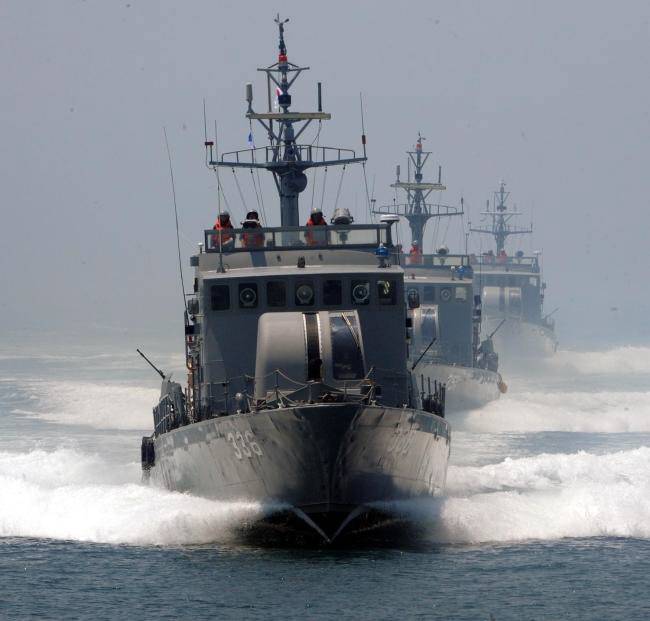 해군 고속함. 경향신문 자료사진