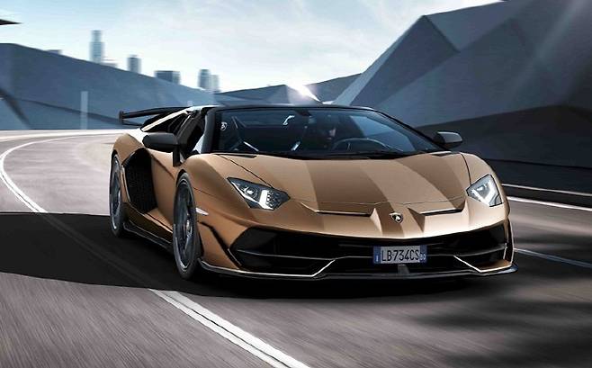 국내 판매차종 중 몸값이 가장 비싼 람보르기니 아벤타도르 SVJ 로드스터 [사진 제공=람보르기니]