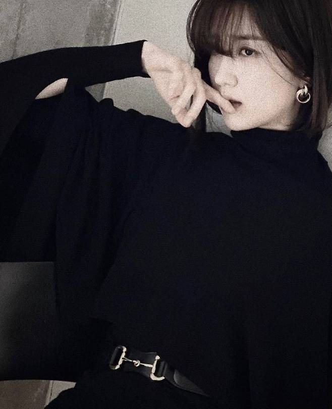 Actor Park Ha-sun flaunts deadly Beautiful lookPark Ha-sun posted several photos on his instagram on the 10th without any comment. In the public photos, Park Ha-sun seemed to be shooting.Park Ha-sun, who is leaning against the wall and making a fatal look, has gathered attention with his existing innocence.The sexy look of Park Ha-suns Reversal Story stands out.On the other hand, Actor Park Ha-sun is currently active in SBS Power FM Park Ha-suns Cine Town and JTBC Seoul does not have a house.