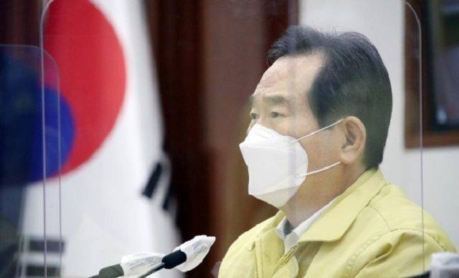 정세균 국무총리가 10일 정부서울청사에서 열린 신종 코로나바이러스 감염증(코로나19) 대응 중앙재난안전대책본부 회의를 주재하고 있다.ⓒ연합뉴스