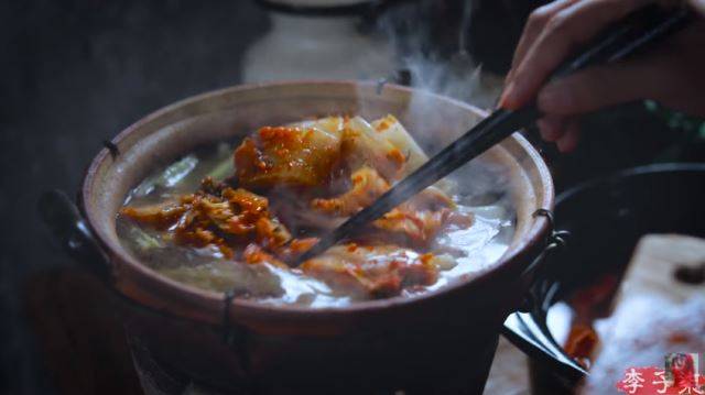 유튜브 채널 '李子柒 Liziqi' 캡처