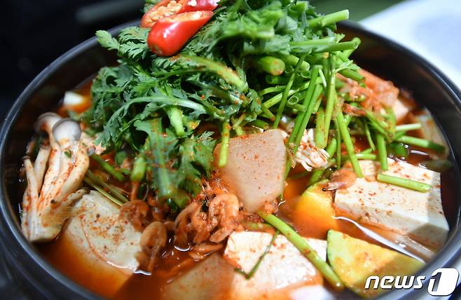 산천어 매운탕. (화천군 제공)© 뉴스1