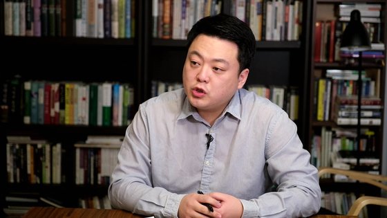 조믿음 목사(바른미디어 대표)는 11일 CBS 김현정의 뉴스쇼에 출연해 검사 거부 사태 배경으로 '음모론'을 꼽았다. [사진 바른미디어]
