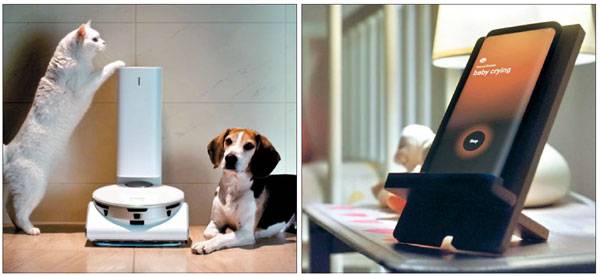 삼성전자는 11일 CES 2021 프레스 콘퍼런스에서 `보다 나은 일상`이라는 콘셉트로 새로운 기술을 소개했다. 왼쪽 사진은 제트봇 인공지능(AI)이 탑재된 로봇청소기 `삼성 제트봇 AI`가 카메라, 센서를 활용해 반려동물 케어 서비스를 제공하는 모습. 오른쪽 사진은 중고 갤럭시 단말기가 사물인터넷(IoT)과 연결된 `갤럭시 업사이클링 앳 홈` 기능을 통해 아기 울음소리를 감지해 알람을 울리는 모습. [사진 제공 = 삼성전자]